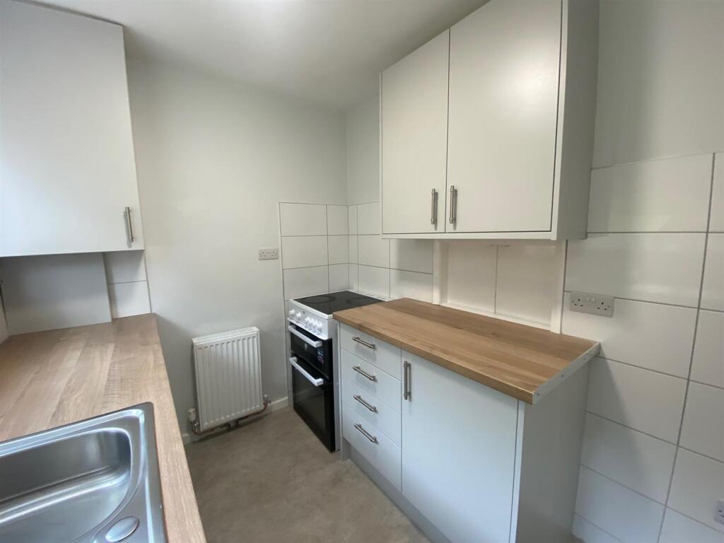 KITCHEN 1.jpg