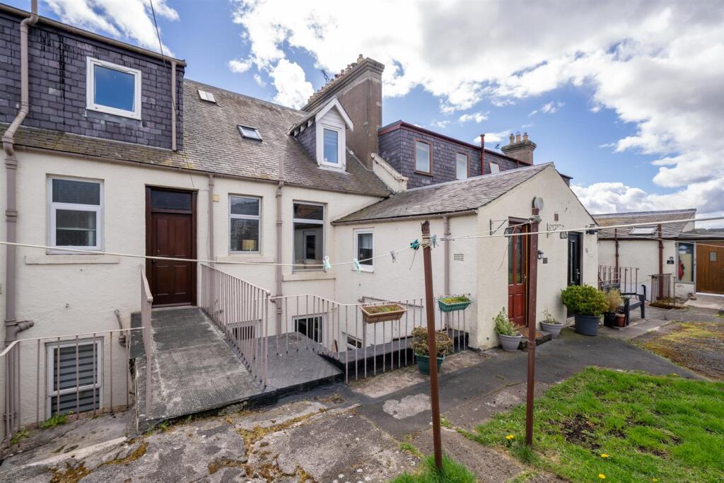 7 Kilknowe East End Earlston-21.jpg