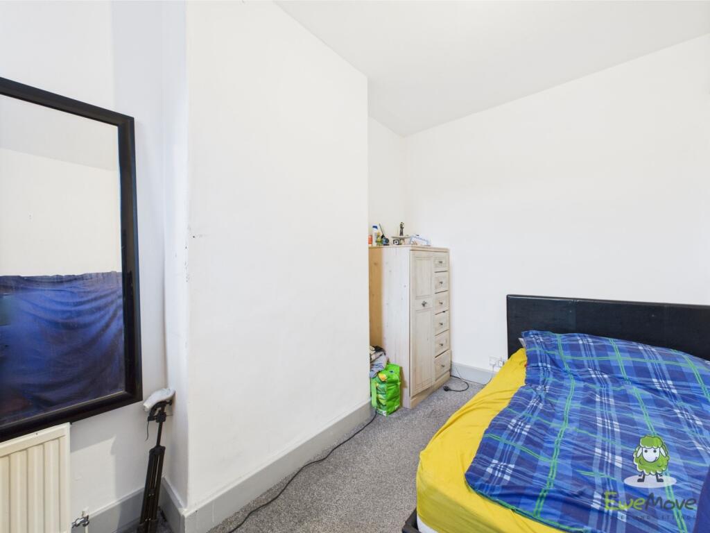 Bedroom 2 - Charlotte Thomasson Ewemove Whitchurch