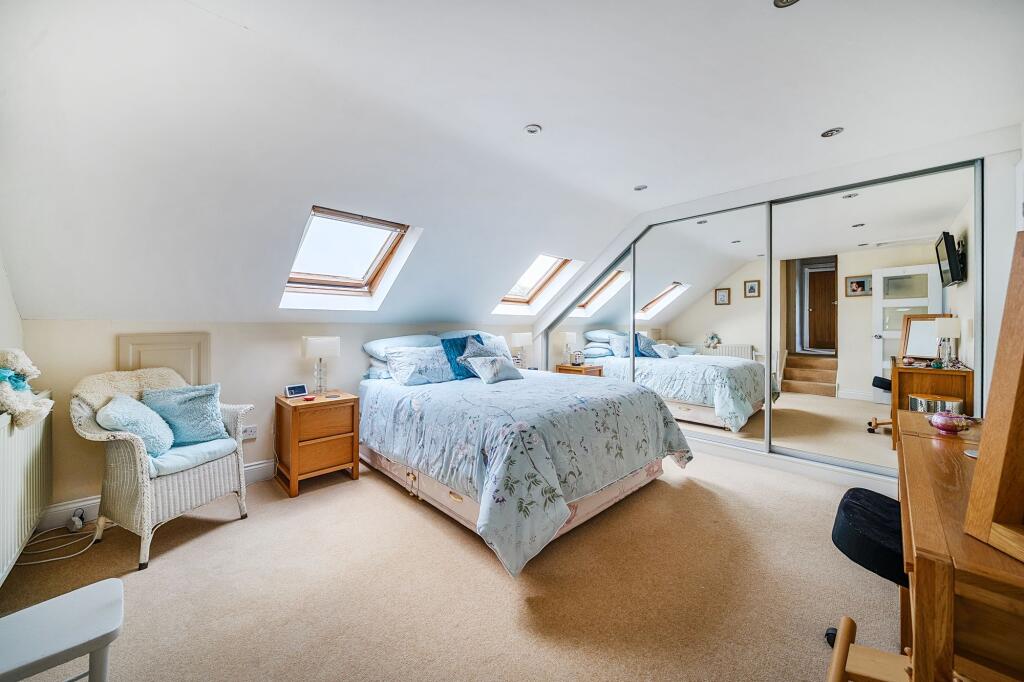 Principal bedroom