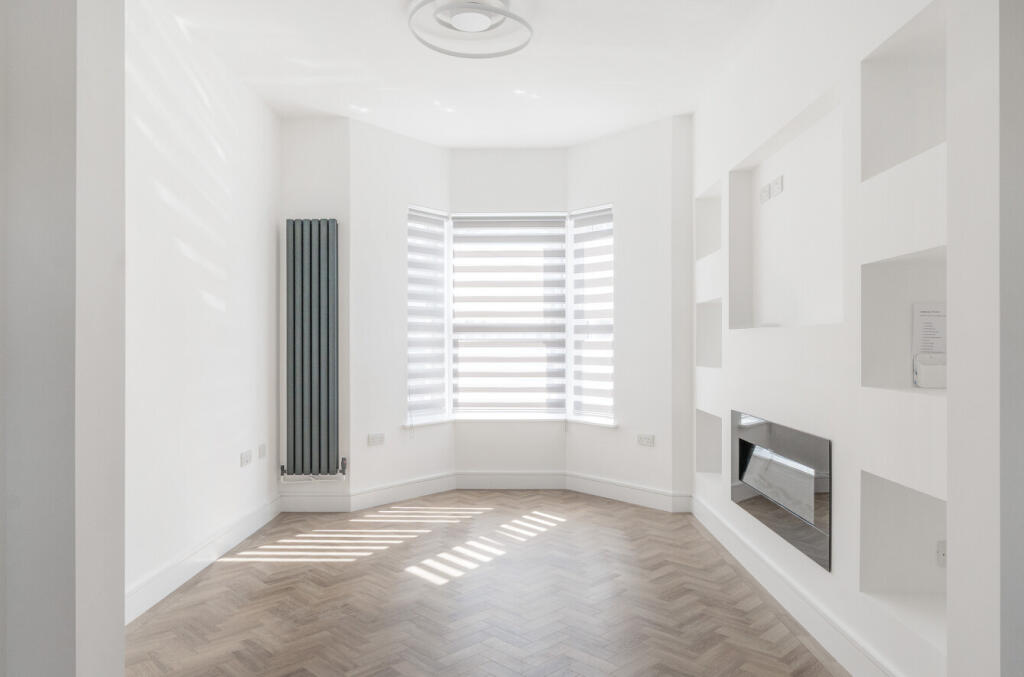 15-681e2704b3fde-...