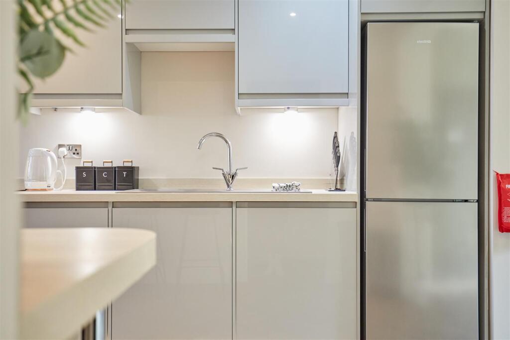 97 Friends Road 19.jpg