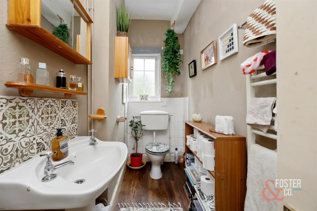 Cuckfield Lane, South Lodge-009.jpg