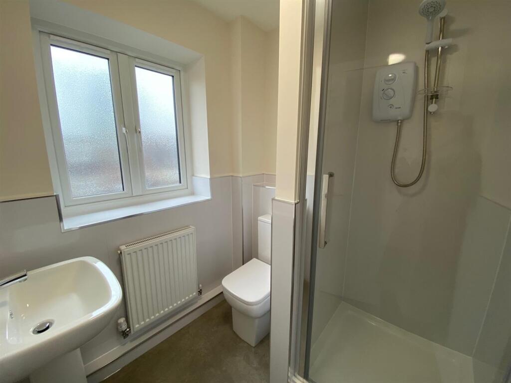 EN SUITE.jpg