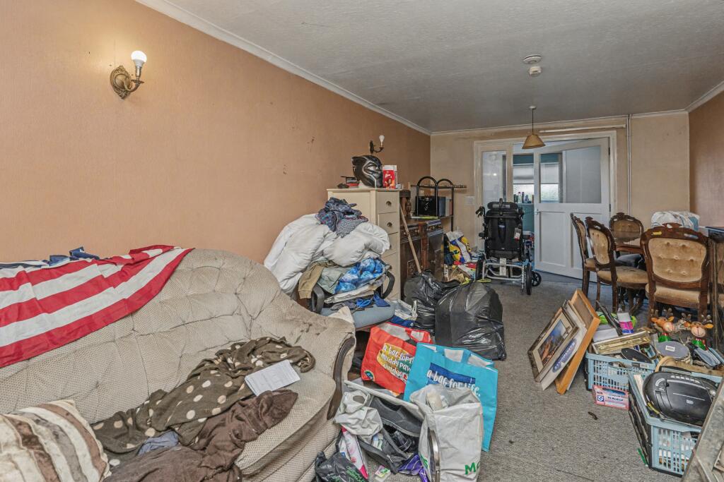 24 Rosemary Lane, Blackwater, Camberley, Hampshire, GU17 0LT