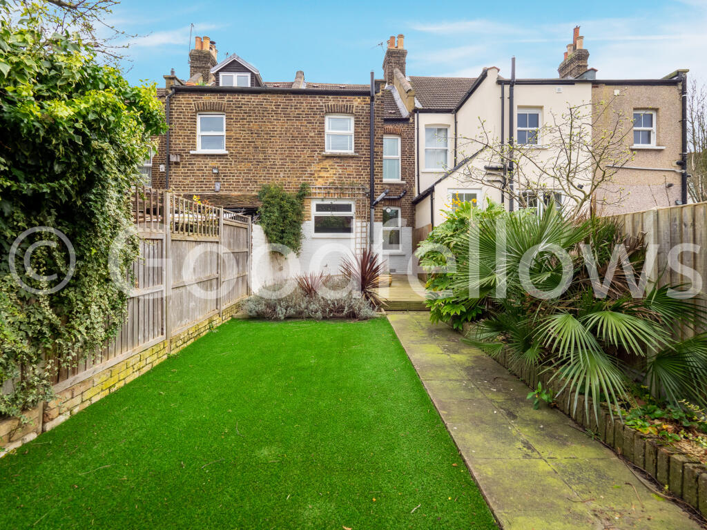 RR16-003-Edit wm.jpg