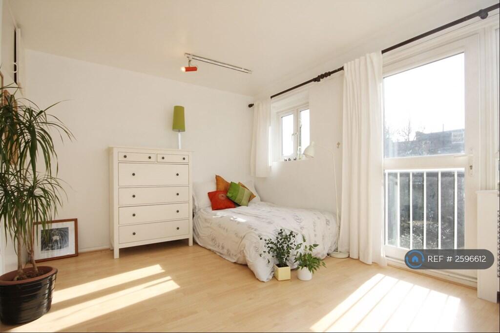 Double Bed Area