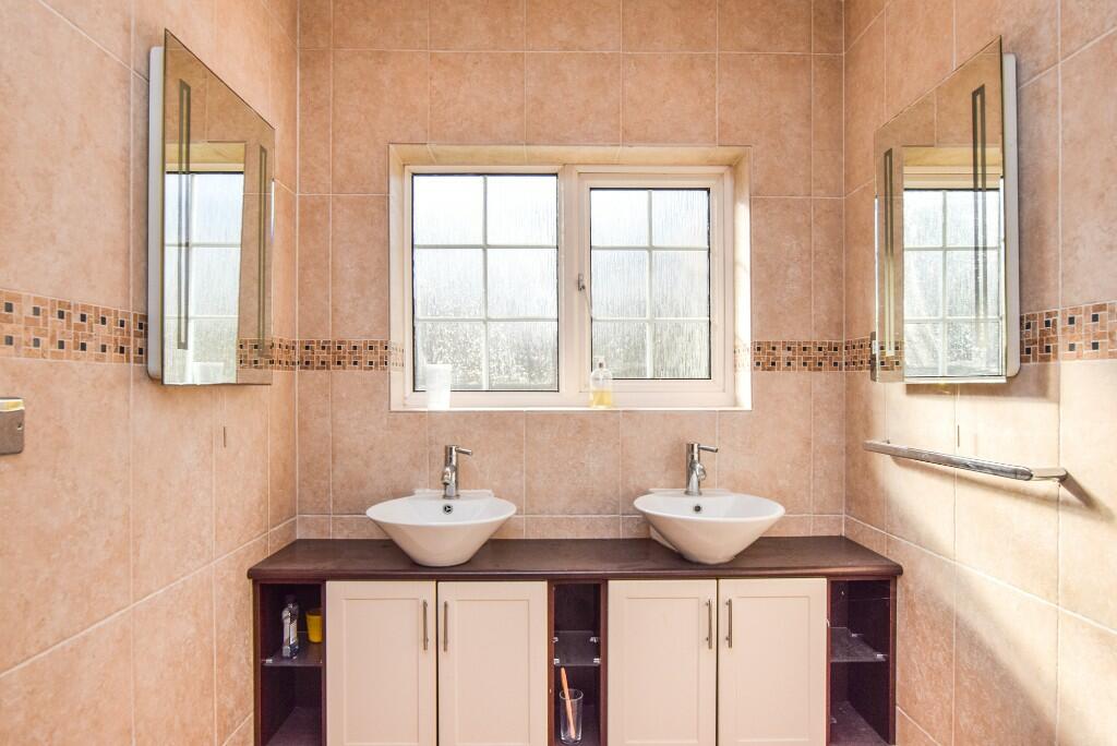 Ensuite shower room