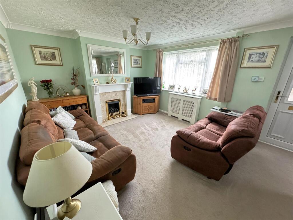 Sitting room.jpg
