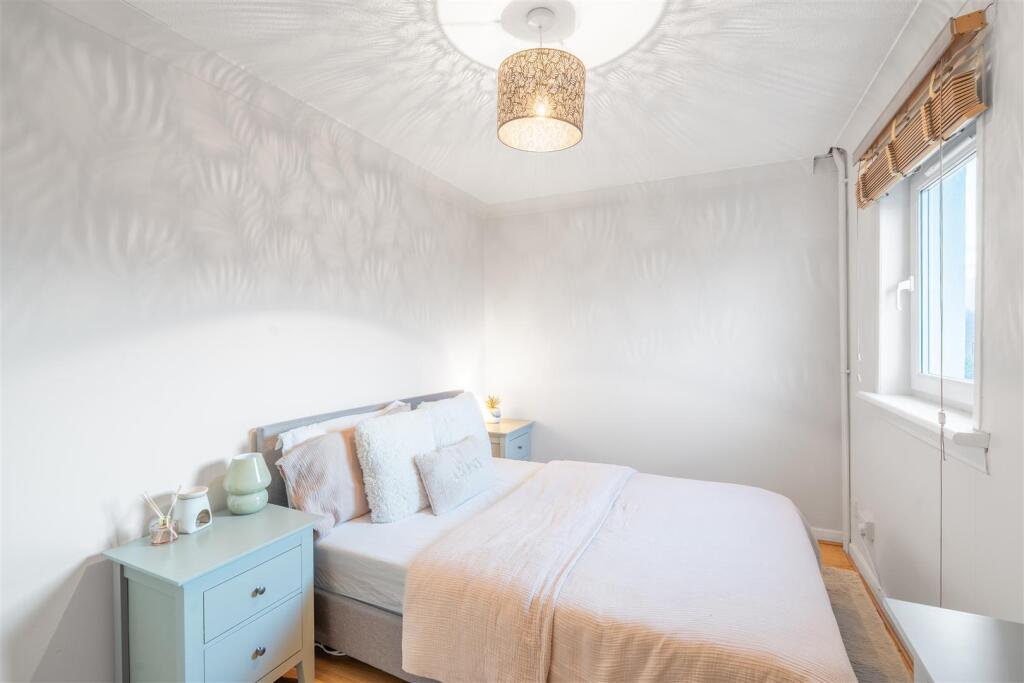 bedroom.two.jpg