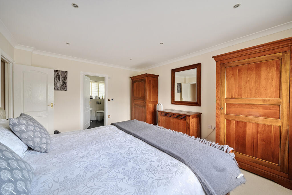 1290281-28-683d88...