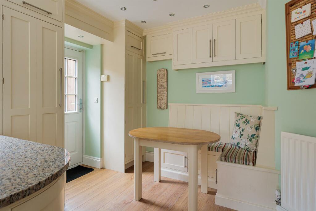 Kitchen/Breakfast