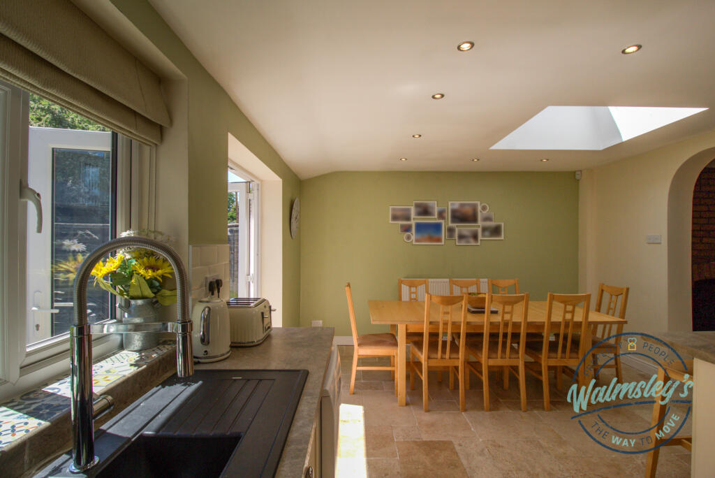 Kitchen dining overlooking gardens