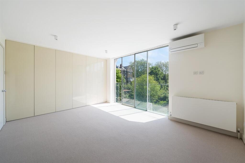 27 Elsworthy Road NW3 3BT-No Watermark-16.jpg