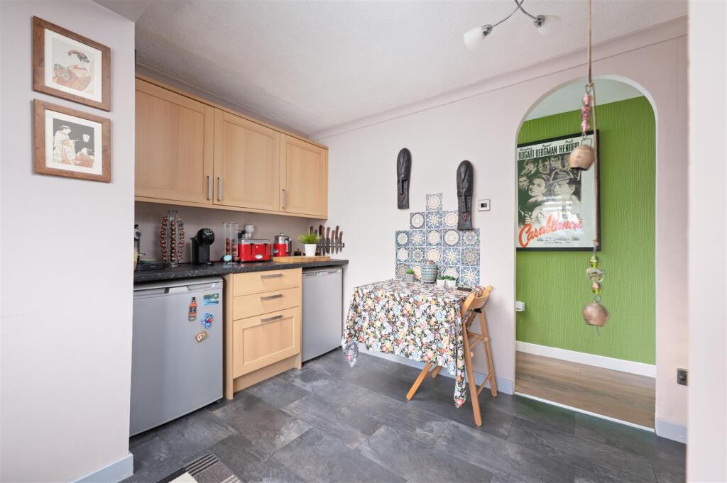 5 Forker Avenue 013.JPG