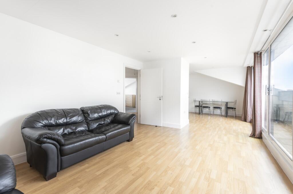 Clarenden House (15)