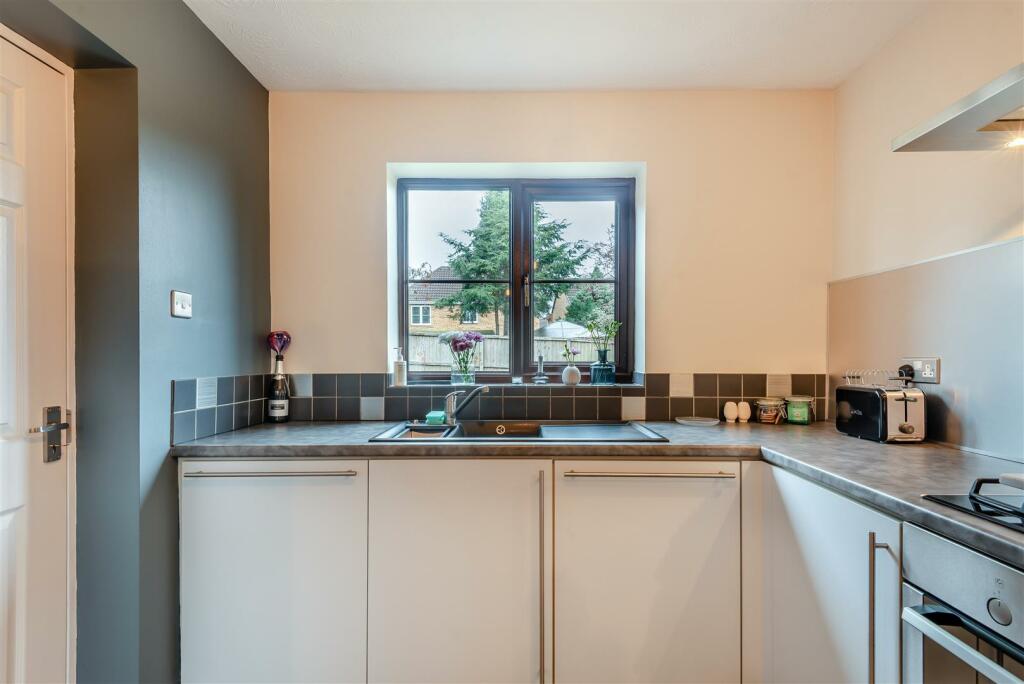 8625363-interior16.jpg