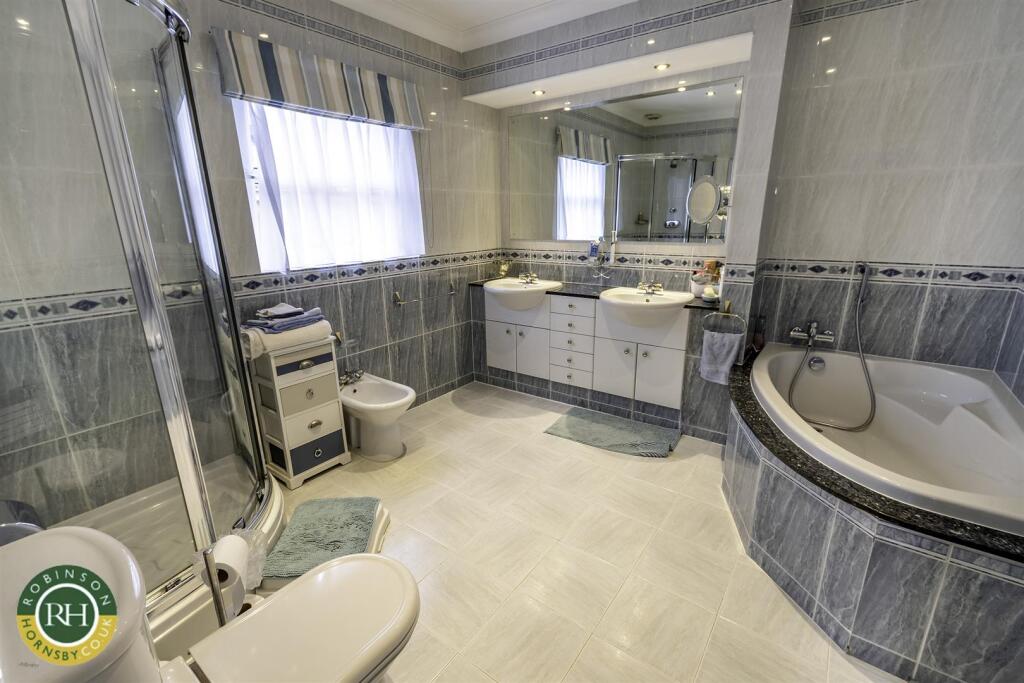 En suite bathroom
