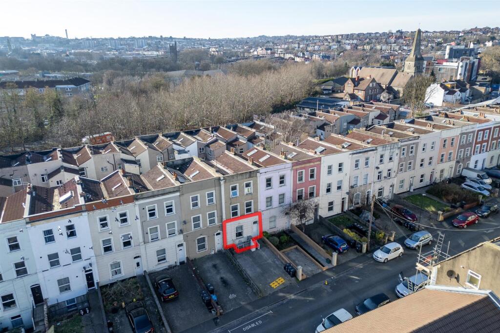 GFF, 36, Seymour Road Easton, Bristol, BS5 0UN | L