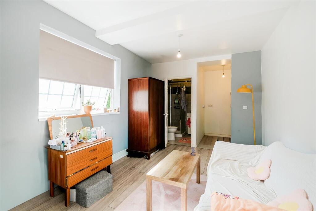 5 Holywell house-4.jpg