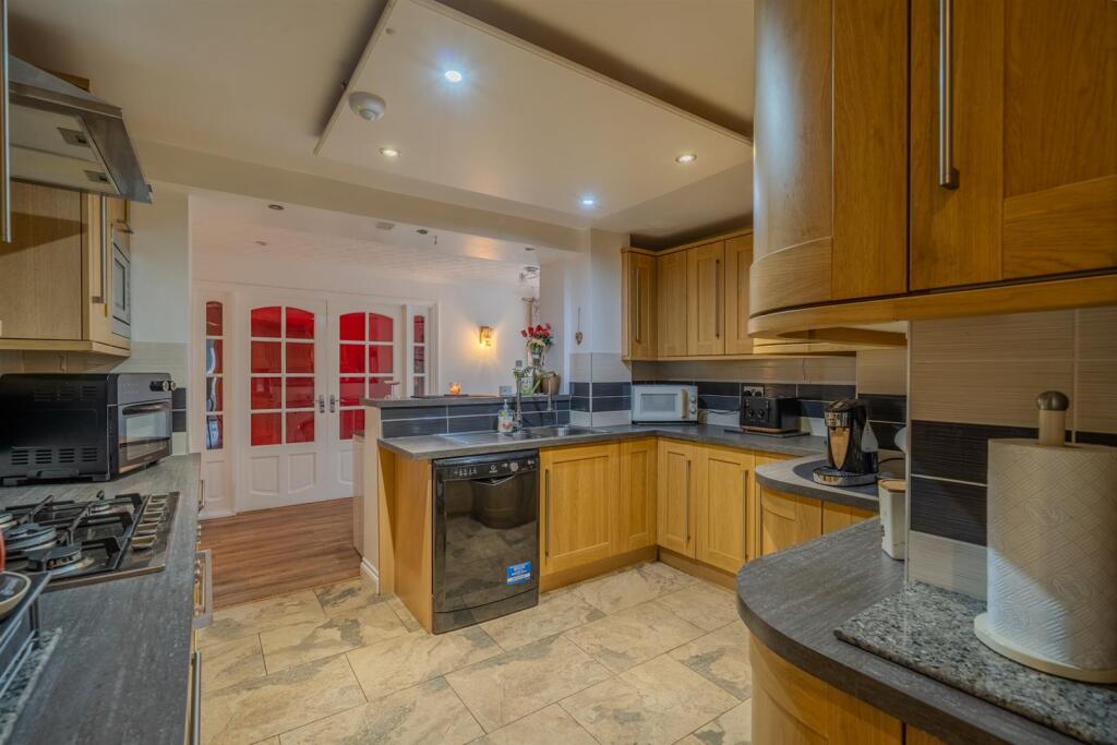 2 Nevern Walk-17.jpg