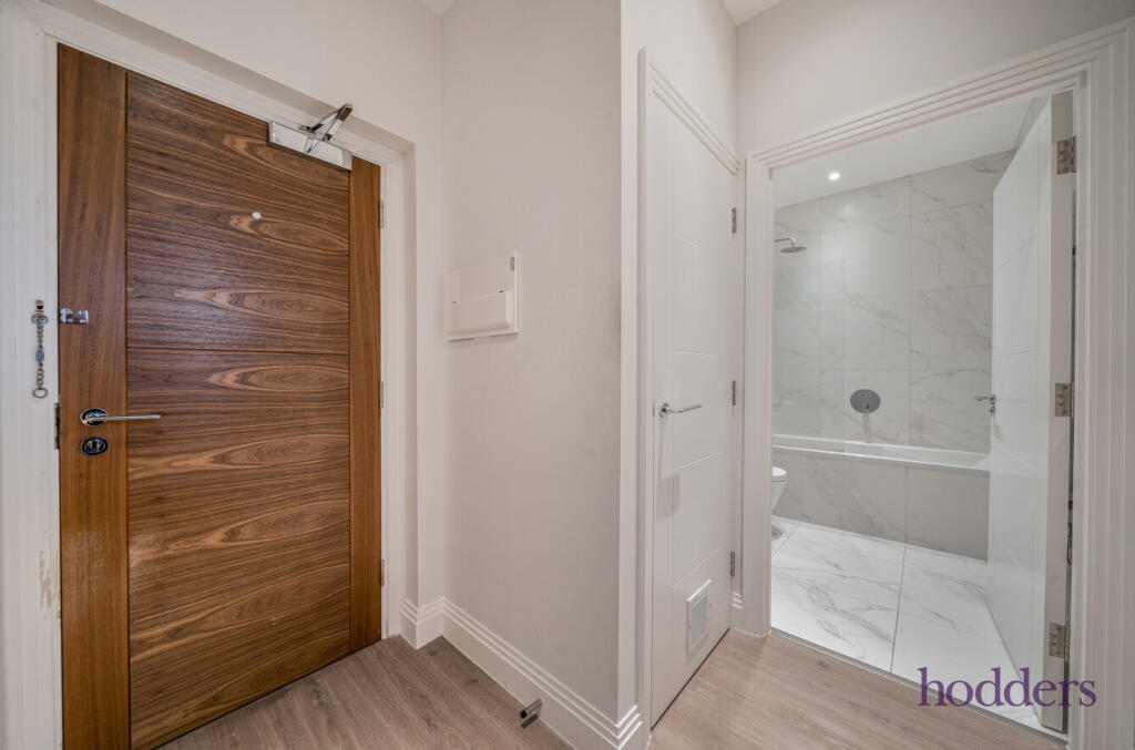 2c2a01e4-4939-4e0...