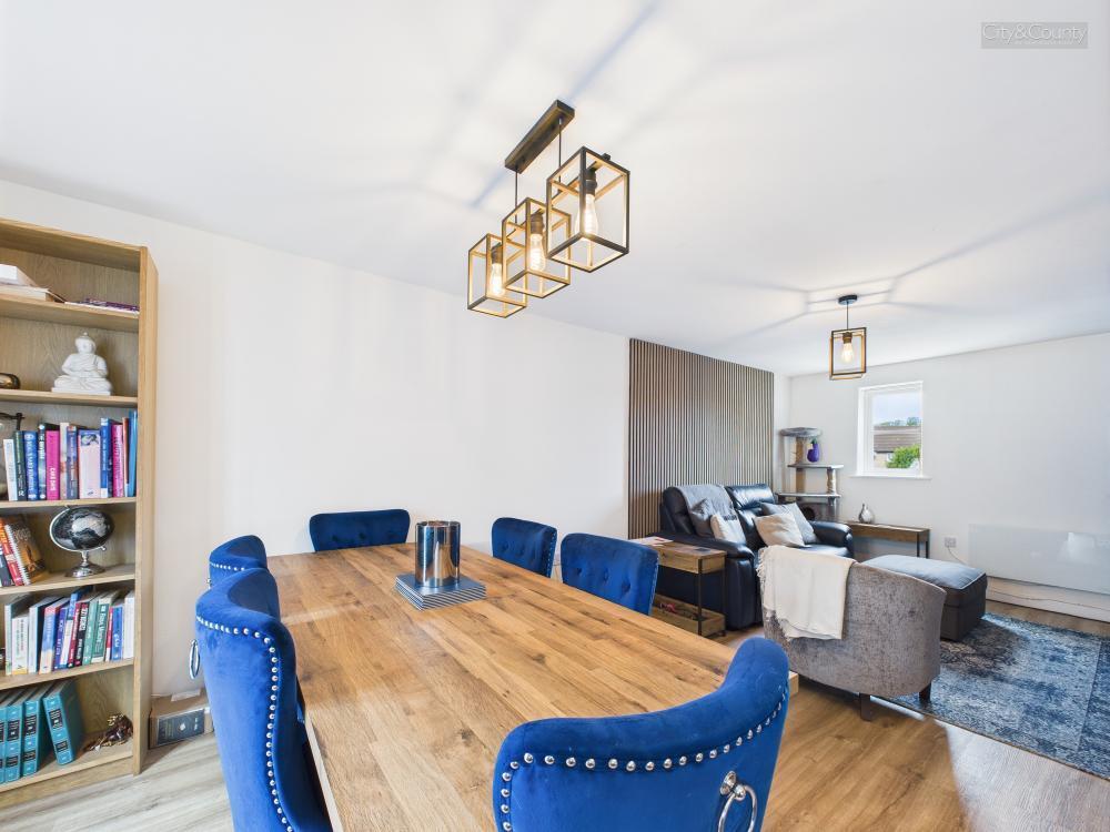 Living/Dining Area