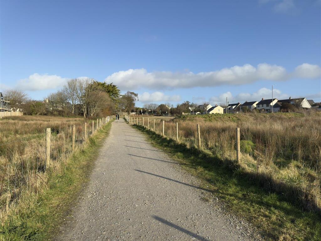 Multi-use pathway.jpeg