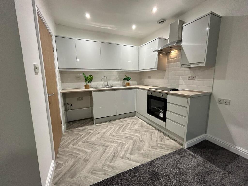 WhatsApp Image 2025-03-06 at 17.24.37_33cf8f91.jpg