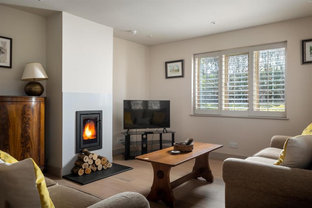 18 - Swingletrees - GL54 1DT - Full.jpg