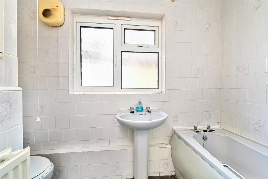 Highdown, Southwick, BN41 (19).jpg