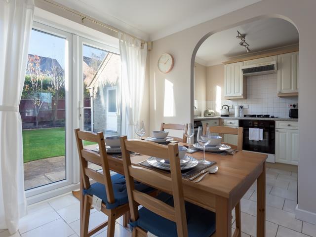 86 Lake Road-Dining - CFP 4.jpg