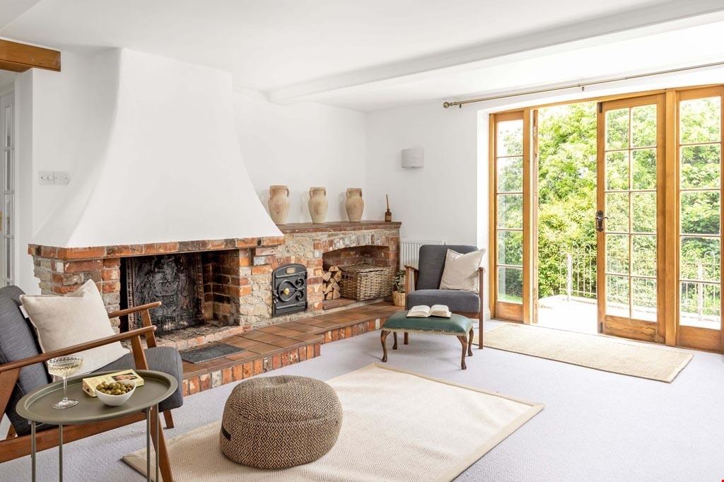 cb0bed5c-9bdc-4d93-aa18-0da037ff4b8d