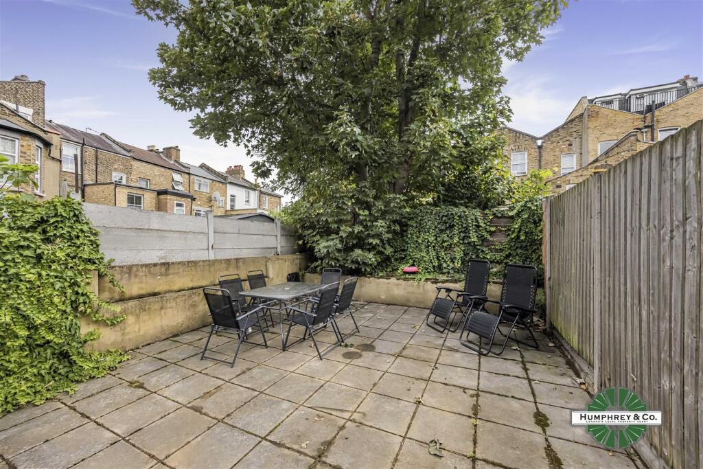 96A Glenarm Road -010.jpg