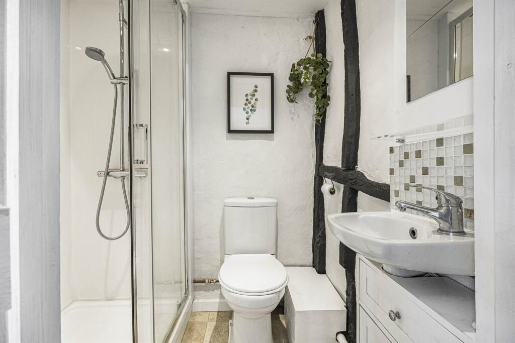 En Suite Shower Room