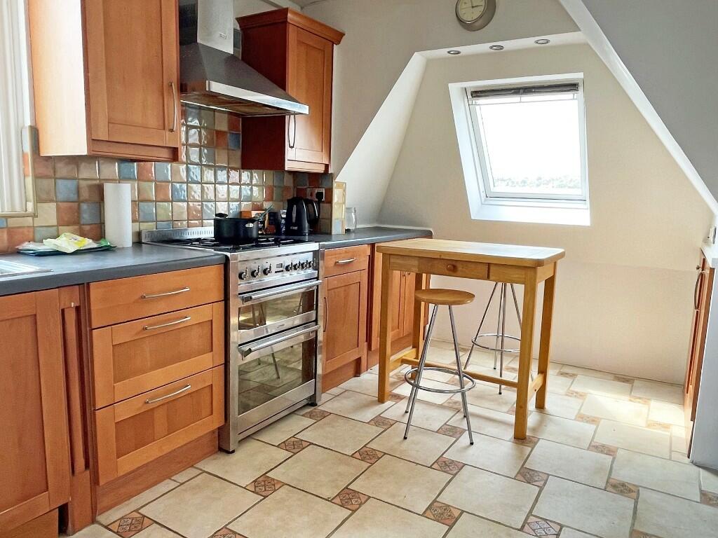 Kit/Breakfast Room