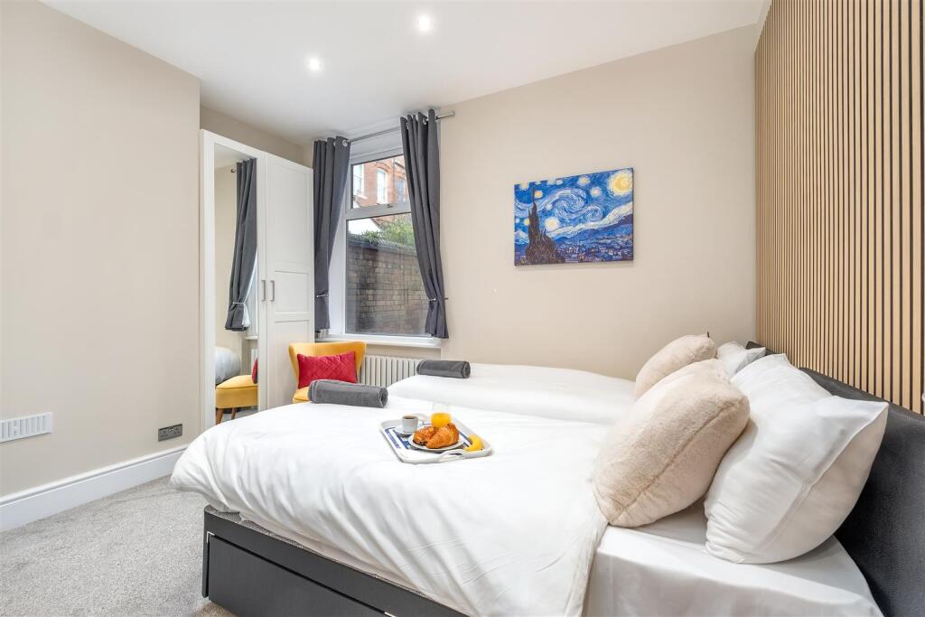 Apt 1, 6 Mapperley Park Drive Mapperley NG3 5BX