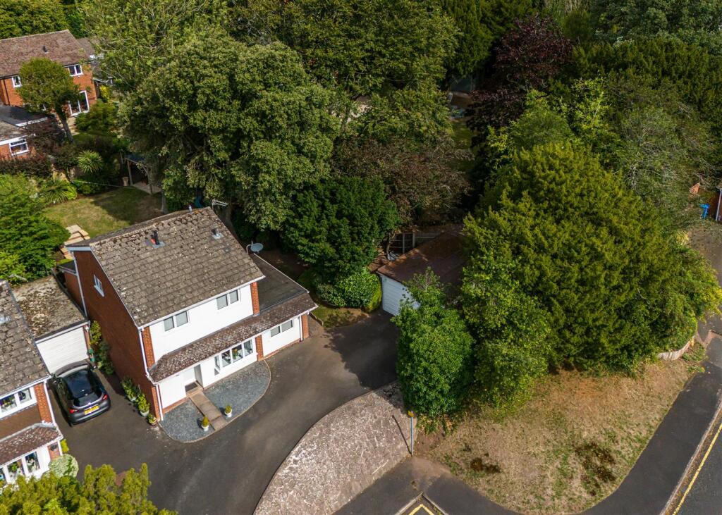 10 Belvide Gardens-drone-1.jpg