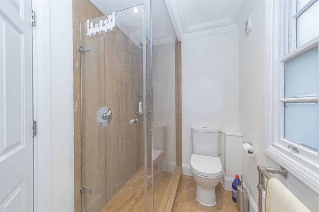 Bathroom             .jpg