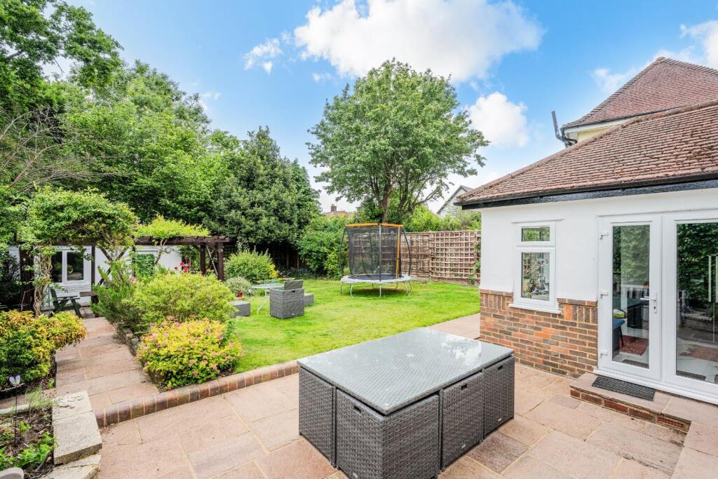 HEADLEY DRIVE (2).jpg