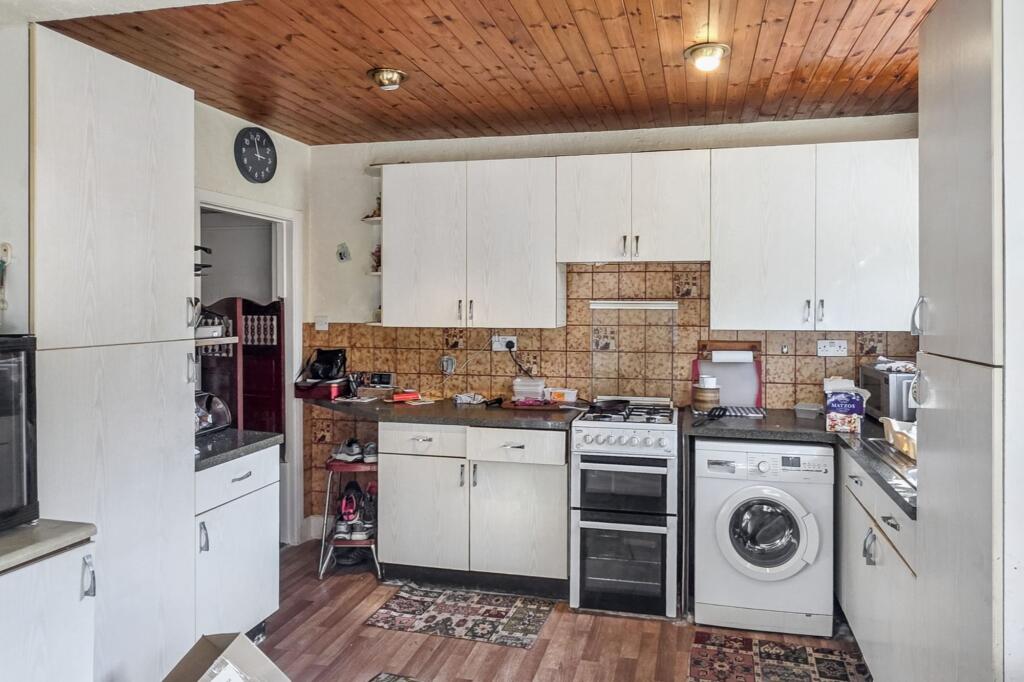 64 Alicia Gardens, Kenton, Harrow, Middlesex HA3 8JE