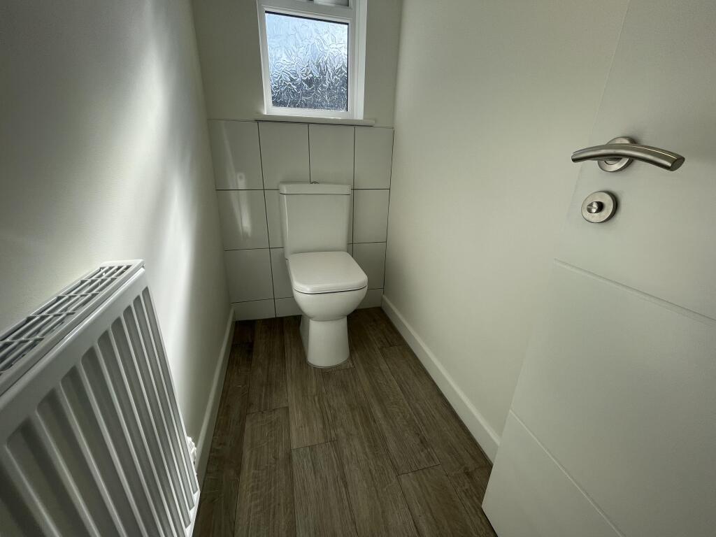 Cloakroom/wc