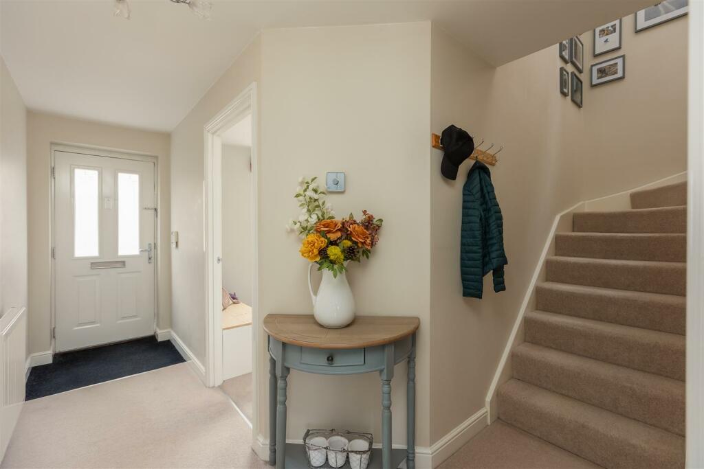 Shepherds_Hill_6_Hallway[1].jpg