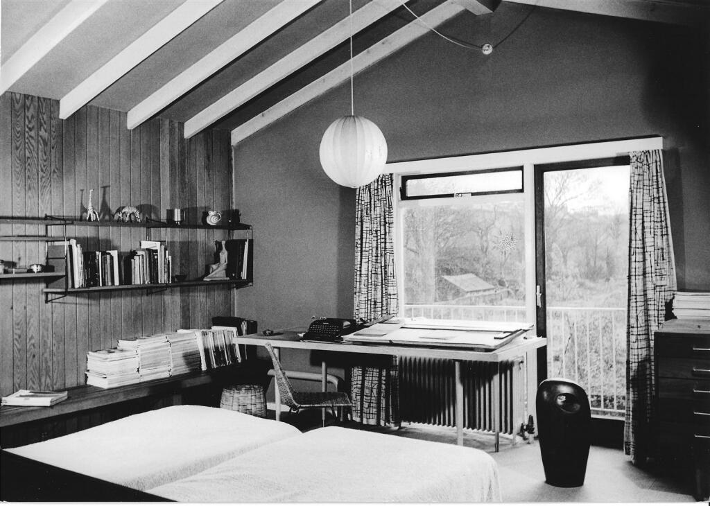 1960'2 - Interior 1st Floor towards Balcony