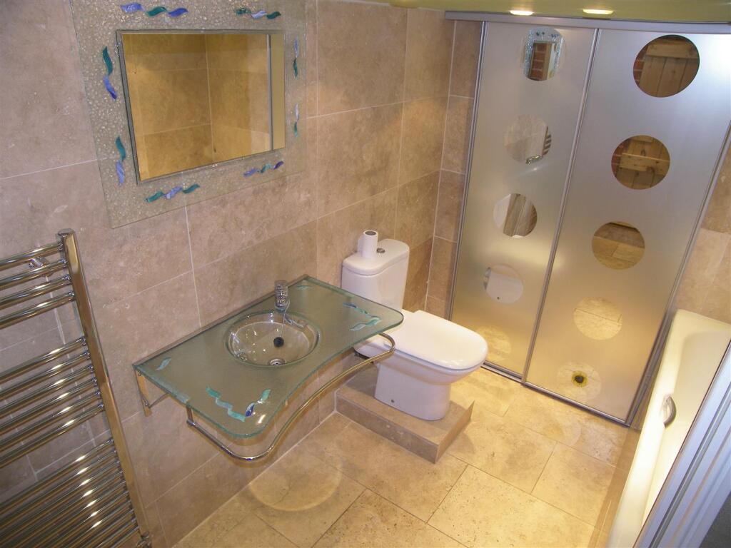 Bathroom/WC