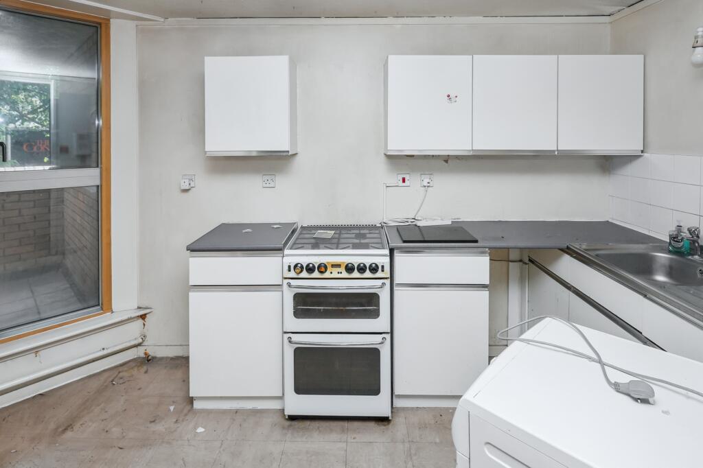 11 Whistler Walk, World's End Estate, Chelsea, London, SW10 0EP