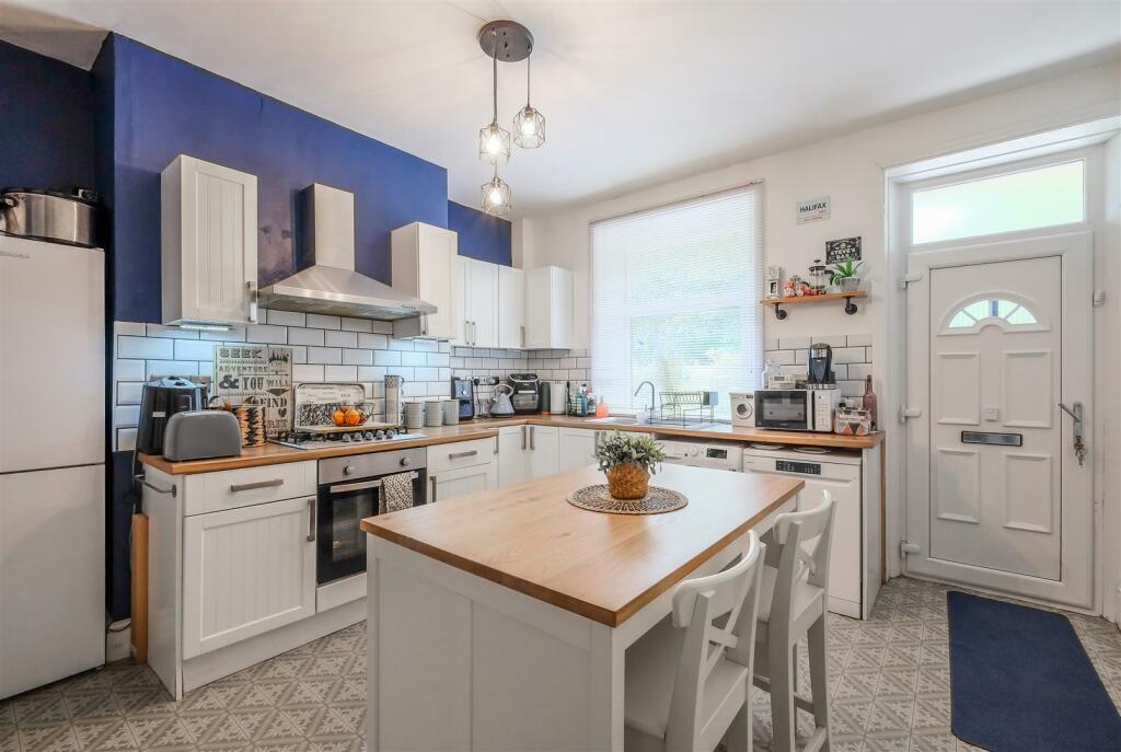 Dining kitchen