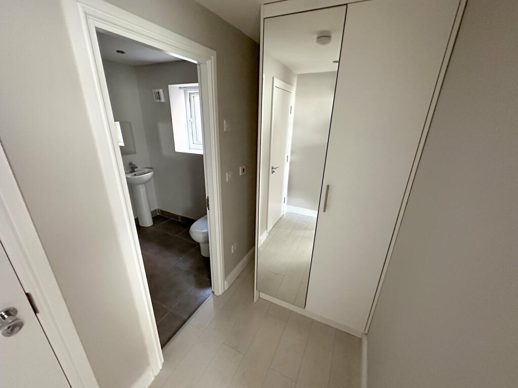 Flat 8, 17 Beech Str