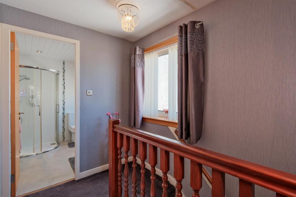 026-11 Whiteshaw Avenue, Carluke, ML8 5DF.jpg