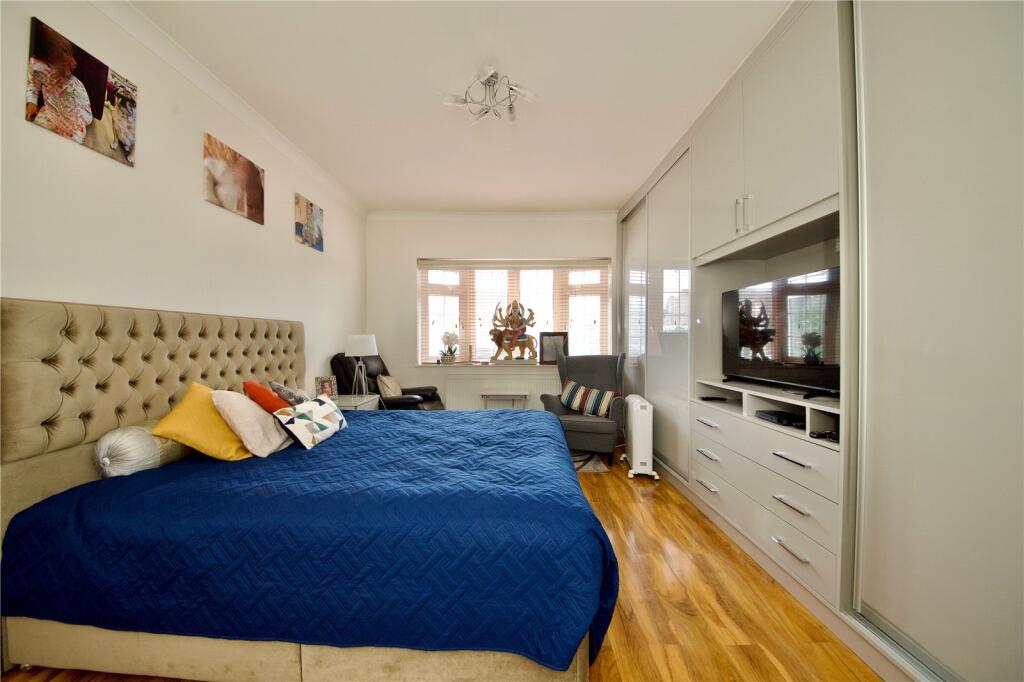 Master Bedroom GF